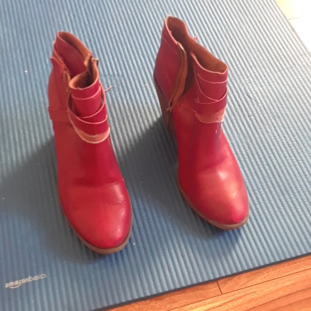 Lucky Brand ankle booties sz 8